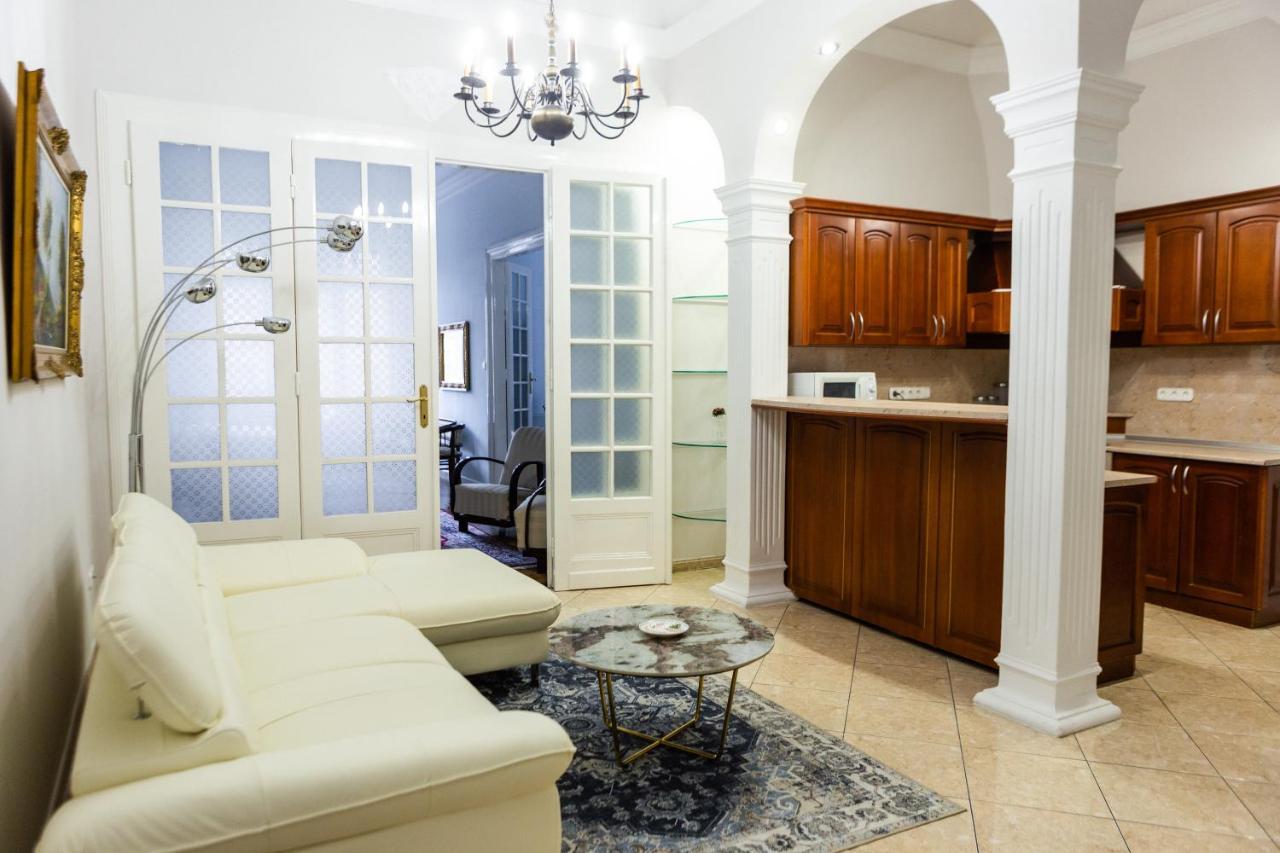 Luxury Downtown 3 Bedroom Apartment By Synagoge With Beautiful View Budapešť Exteriér fotografie